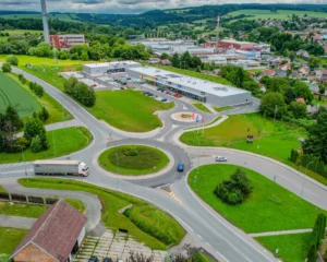 Traxial-retail-park-vamberk-dron